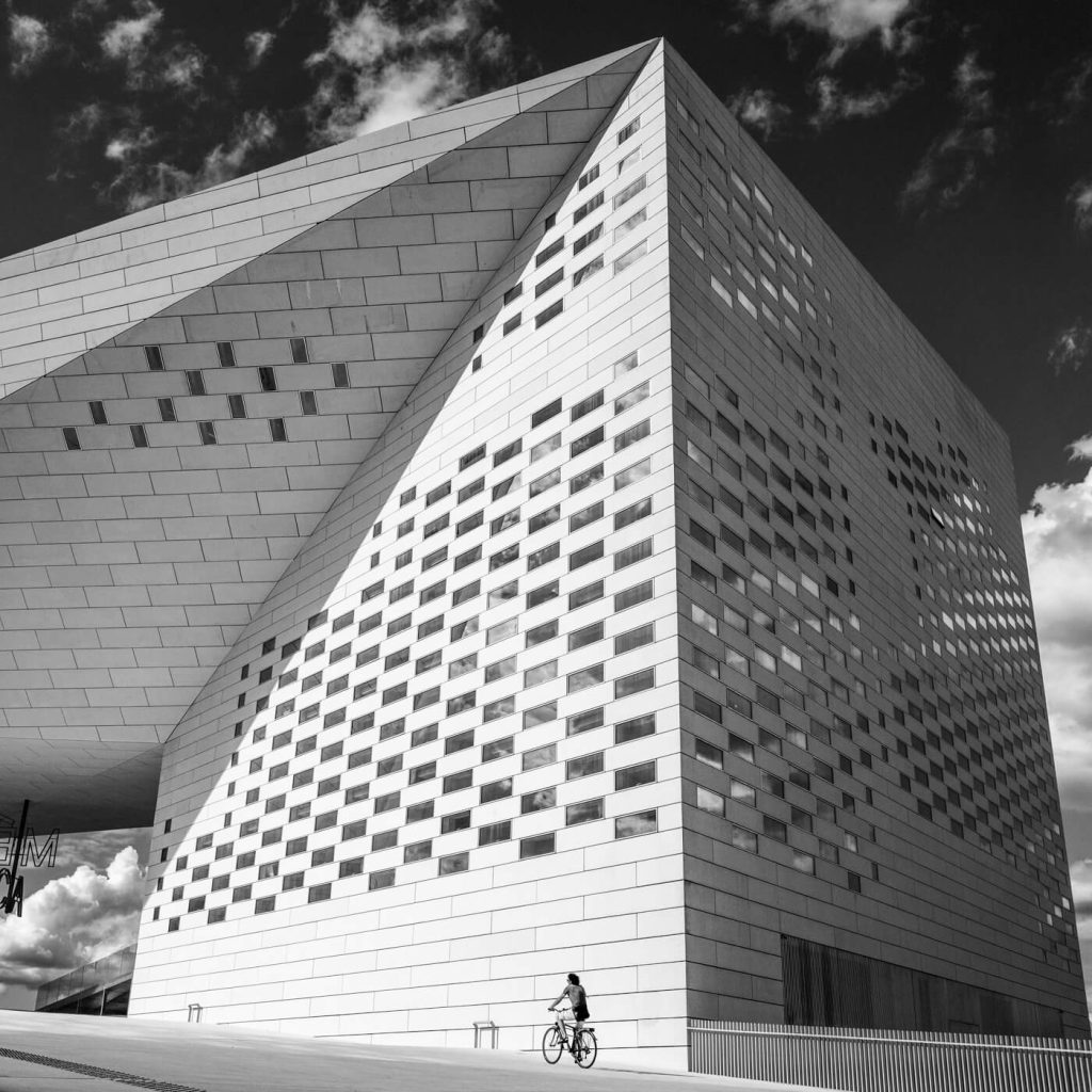 Photo en noir et blanc de La Méca à Bordeaux, en France.